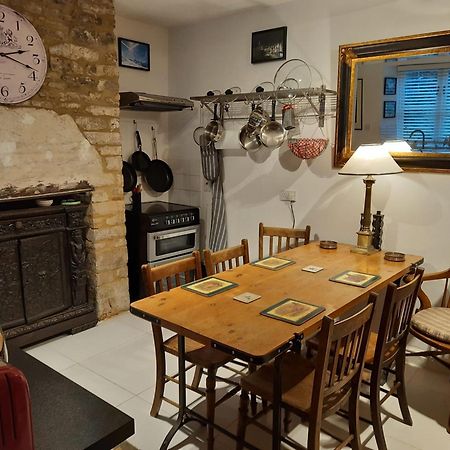 Market Place Cottage, Tetbury, Cotswolds Grade II Central Location المظهر الخارجي الصورة